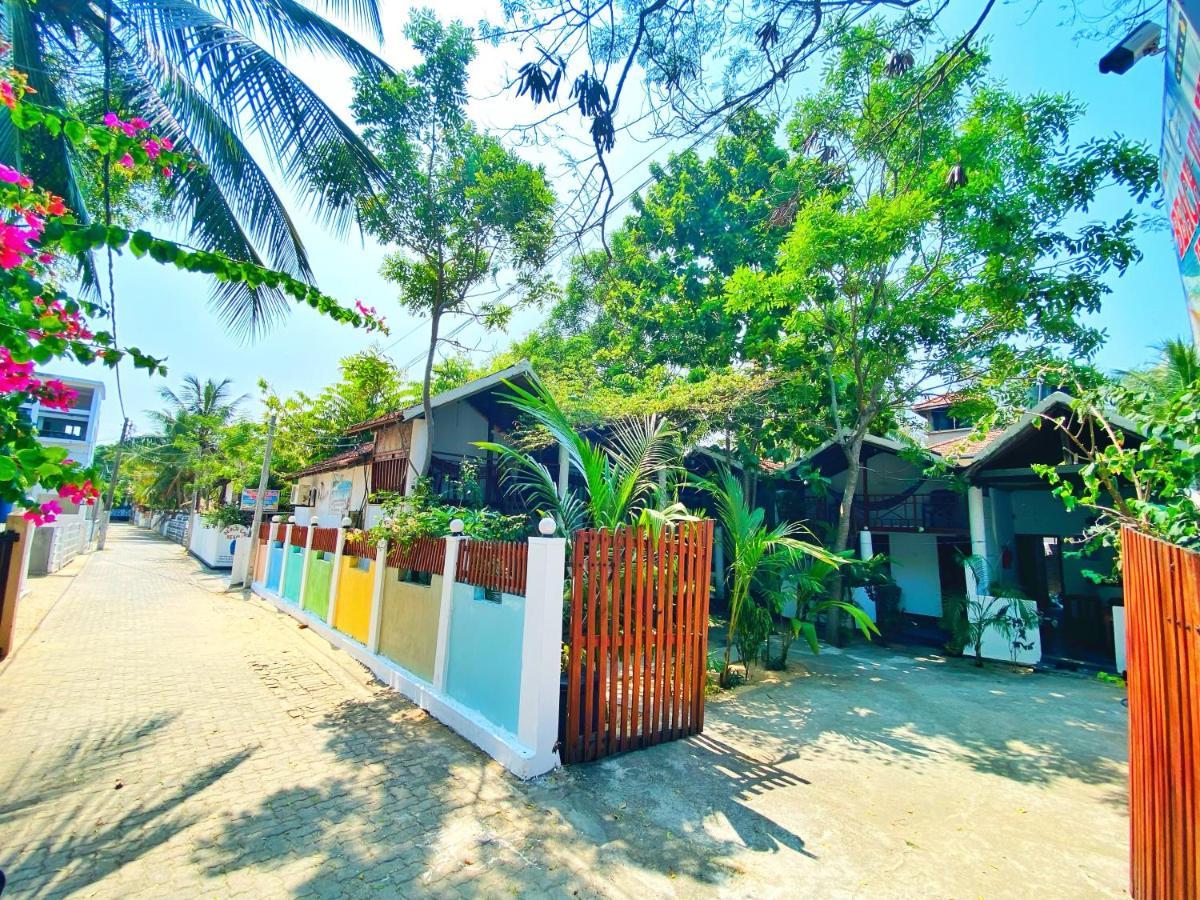 Beach Wave Hotel Аругам Бей Екстериор снимка