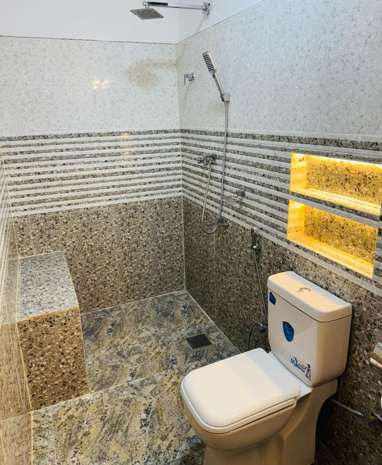 Beach Wave Hotel Аругам Бей Екстериор снимка