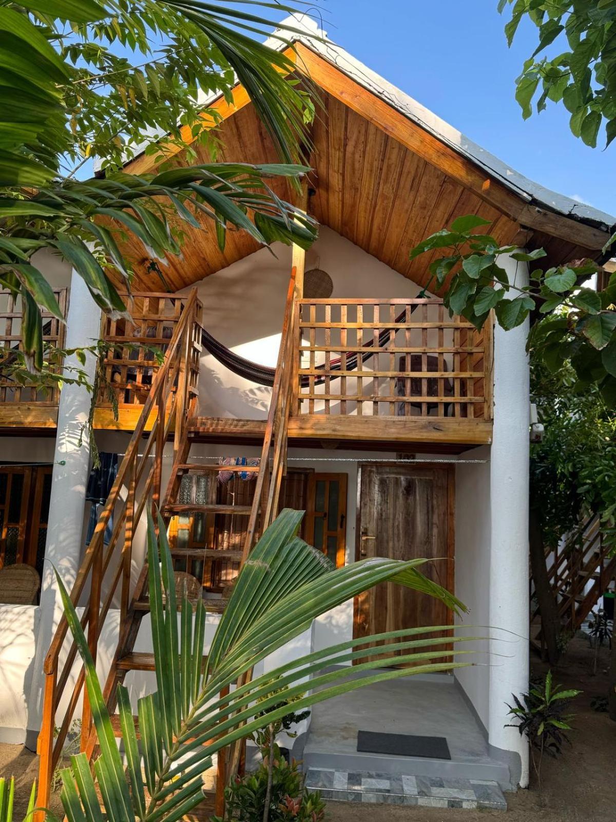 Beach Wave Hotel Аругам Бей Екстериор снимка