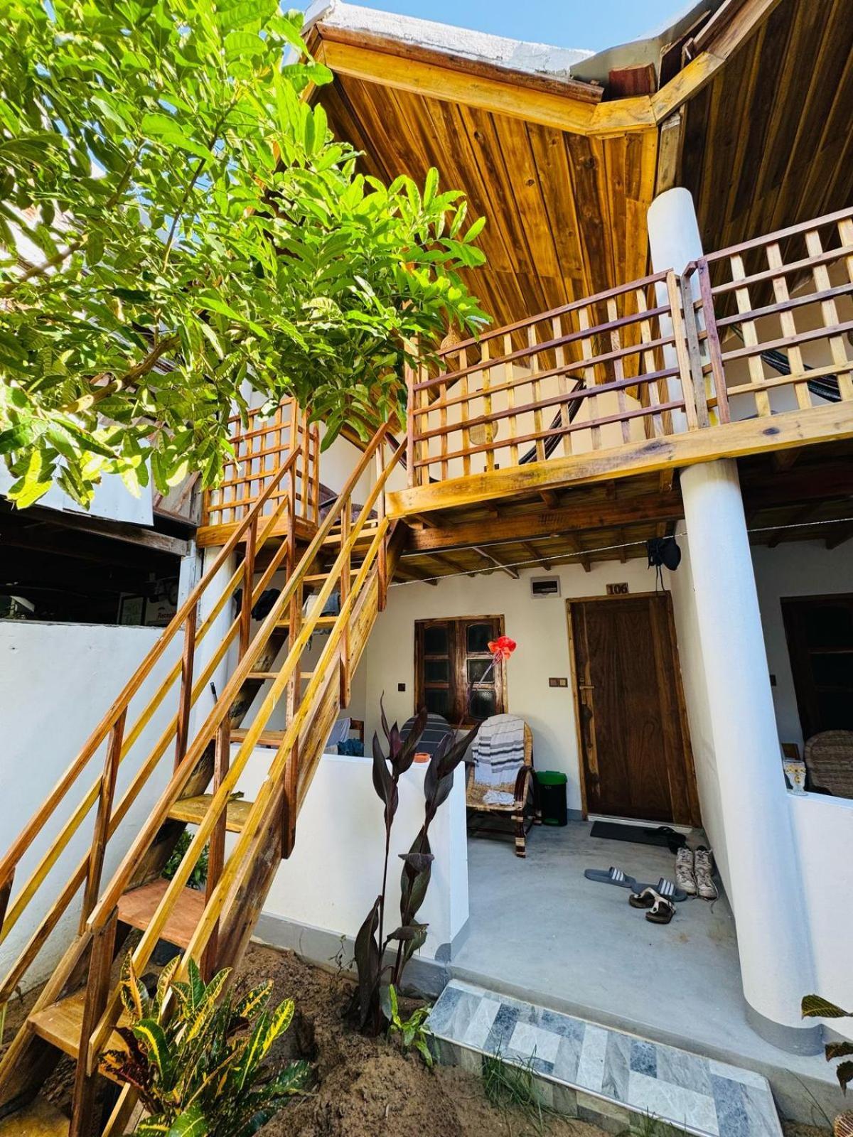 Beach Wave Hotel Аругам Бей Екстериор снимка